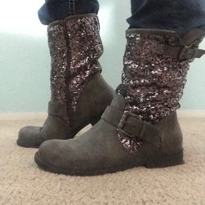 Union bay sequence boots.